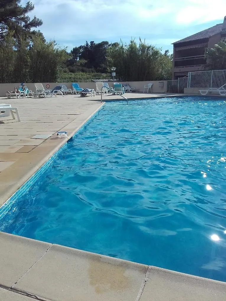 2-Room Pool, Beach And Harbor Le Pradet 0*,