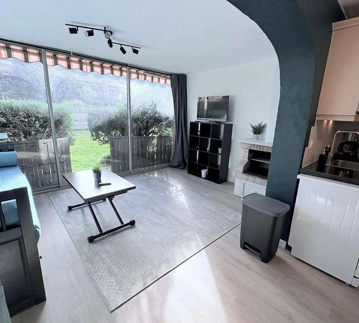 2-Room Pool, Beach And Harbor Le Pradet Apartment